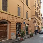 Piazza Navona Elegant Apartment